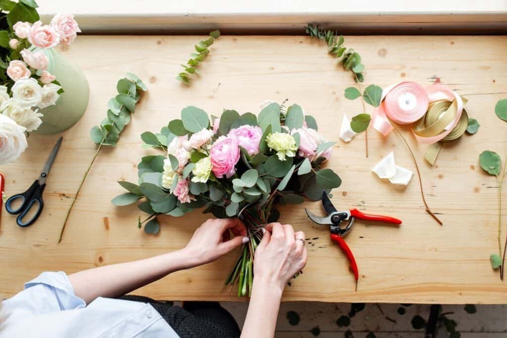 Langkah-langkah cara membuat buket artificial aesthetic di Rain Bouquet